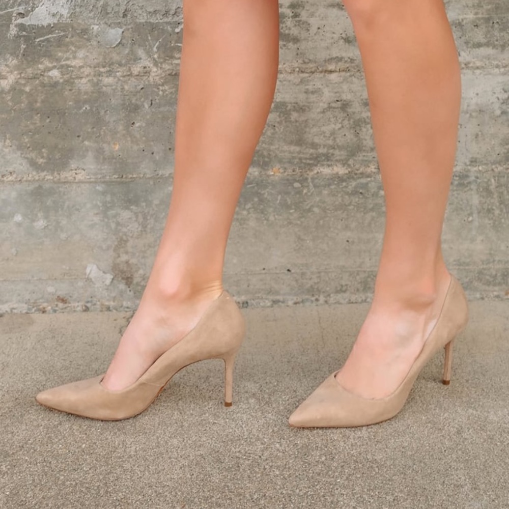 SCHUTZ Analira Scalloped Nude suede Pump 7.5
